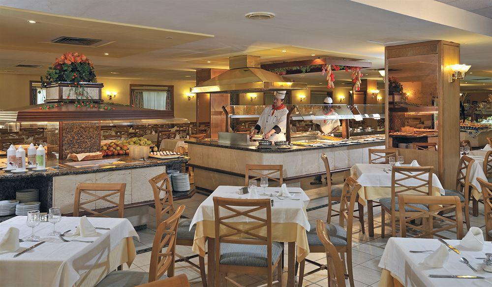 Globales Santa Ponsa Park Hotel Restoran gambar